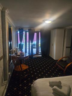 Platinvm B&B - 6