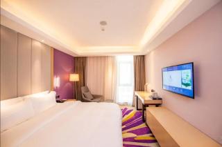 Lavande Hotel Jiangmen Golf Club - 9