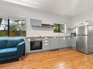 Pearl Beach Semi - 2 min to sand & sea - Wattle - 4