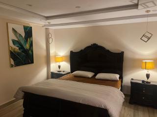 Mehboob Hotel and Apartments - 7
