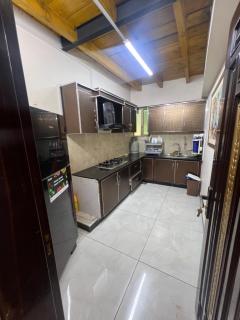Mehboob Hotel and Apartments - 3