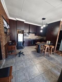 Duncan Garden Cottage - 1