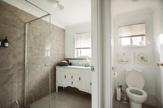Serene Saltair - Redland Bay - 3