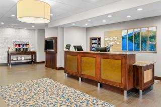 Hampton Inn & Suites Philadelphia/Bensalem - 5