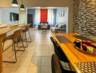 Newly renovated one-bedroom, one-bath ground unit - 9