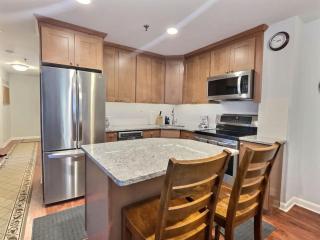 Bearitime Lodge - Pool, Gym, Hot Tub, Location! - 8