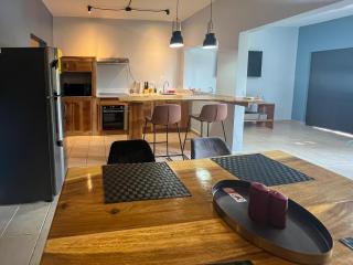 Newly renovated one-bedroom, one-bath ground unit - 4