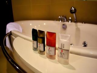 Paradise Jinjiang Hotel - 1