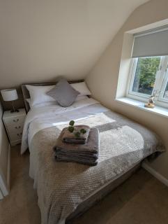 Stylish Self-Contained 1-Bed Annexe, Free Parking, Close to Burton & Countryside - 8