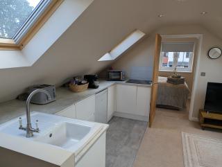 Stylish Self-Contained 1-Bed Annexe, Free Parking, Close to Burton & Countryside - 4