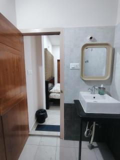 DUDI's Stay - Hill View - 6