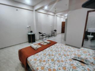 DUDI's Stay - Hill View - 1