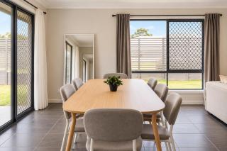 Bright Family Retreat - Quiet Caboolture Stay - Holiday Home - 7