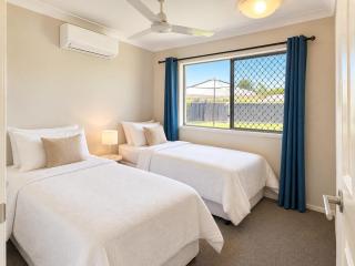 Bright Family Retreat - Quiet Caboolture Stay - Holiday Home - 1