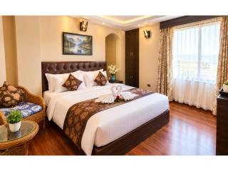 Hotel O-Live Branch Darjeeling - Premium Hill Retreat with Spacious Rooms & Accommodation & Modern Comforts with Himalayan Views - 6