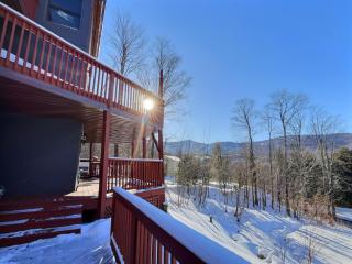 Beartopia- Hot Tub, Views, 2 Primary Suites! - 4