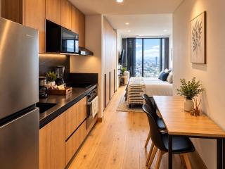 Skyline 41 Luxury Executive Loft - 4