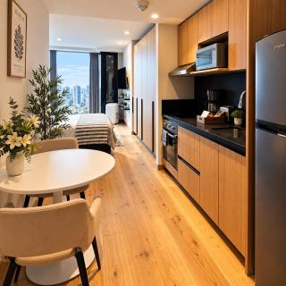 Skyline 41 Luxury Executive Loft - 5
