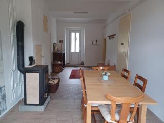At 2 donkeys - Country life with a large kitchen - 8