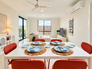 Large 4-Bedroom Home in Pİmpama - Easy Access to Theme Parks - Pimpama - 5