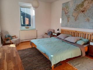 At 2 donkeys - Country life with a large kitchen - 3