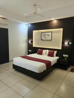 Luxebay Boutique Hotel - 2