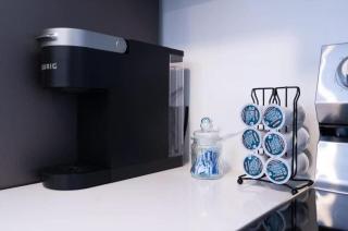 Patio Suite with BBQ & Outdoor Relaxation Near Niagara Falls - 5