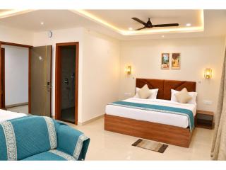 The Comfort Stay Inn Ayodhya - Luxury Family Retreat with Elegant Spacious Rooms, Modern Amenities, Complimentary Wi-Fi & Premium Hospitality Near Shri Ram Janmabhoomi - Ayodhya - 7