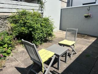 Malahide Village Cottage - 4