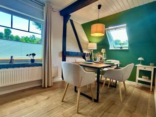 Stilvolle 3-Zi-Wohnung, ruhig, Parkplatz, Wlan, Kiel - 0