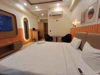 Omaxe Hazratganj- Healing Staytion- Lucknow - 7
