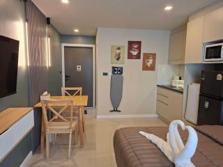 Mantra condo M144 - 2