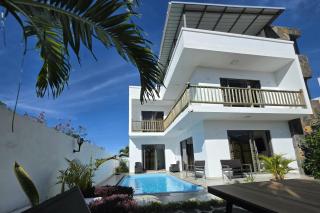Luxora Villa with Private Pool near Pereybere Beach - 0