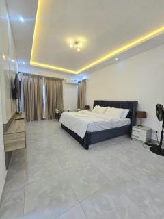Water front 2 bedroom Maisonette - 3