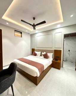 Hotel Sudarshan Inn - 9