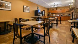 Best Western Diamond Inn - Three Hills - 6