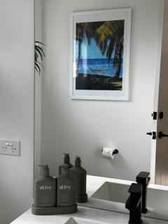 Paradise By The Beach - Sleeps 2 - with a pool - 6