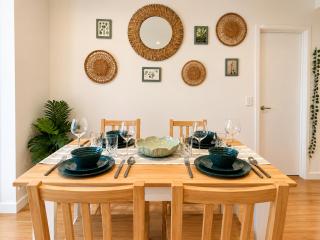 Skyline Sanctuary Luxe Valley Apartment - Brisbane - 7