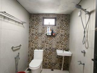Amzi Cottage - 1