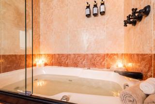 Beautiful 6 BDR Villa with AC in La Condesa - 7