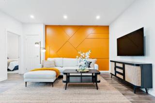 Brand-New Two 2-Bedroom Apartments Near Niagara Falls Sleeps 8 - 9