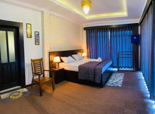 The lavish grand hotel - 1