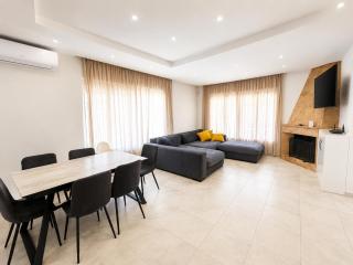 Luxury 5-Bedroom Villa at Cabo Roig Beach - 6