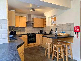Centrally Located Town House - Pass the Keys - 7