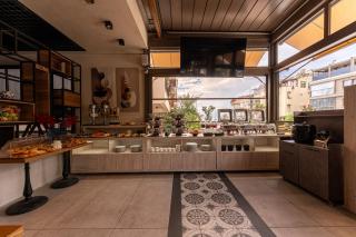 Looks Prive Suites - 1