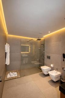 Longue vie Hotels - 2