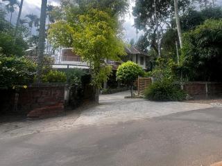 Avocado Orchards - Home Stay - 3