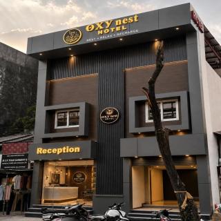 Zings Hotel And Restaurant - 7