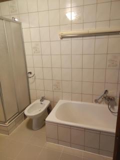 Haus Rooming Green with Terrace & Tiled Stove - 3
