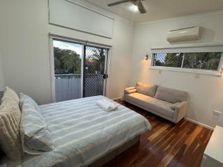 ConvenientSpaciousfreeParking3Bed2Bath - 6